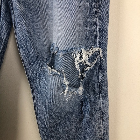 American Eagle- Curvy Mom Jean 90’s wash (0 short) - Picture 4 of 15